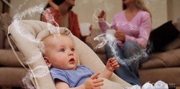 别在孩子面前吸烟，危害太多了！